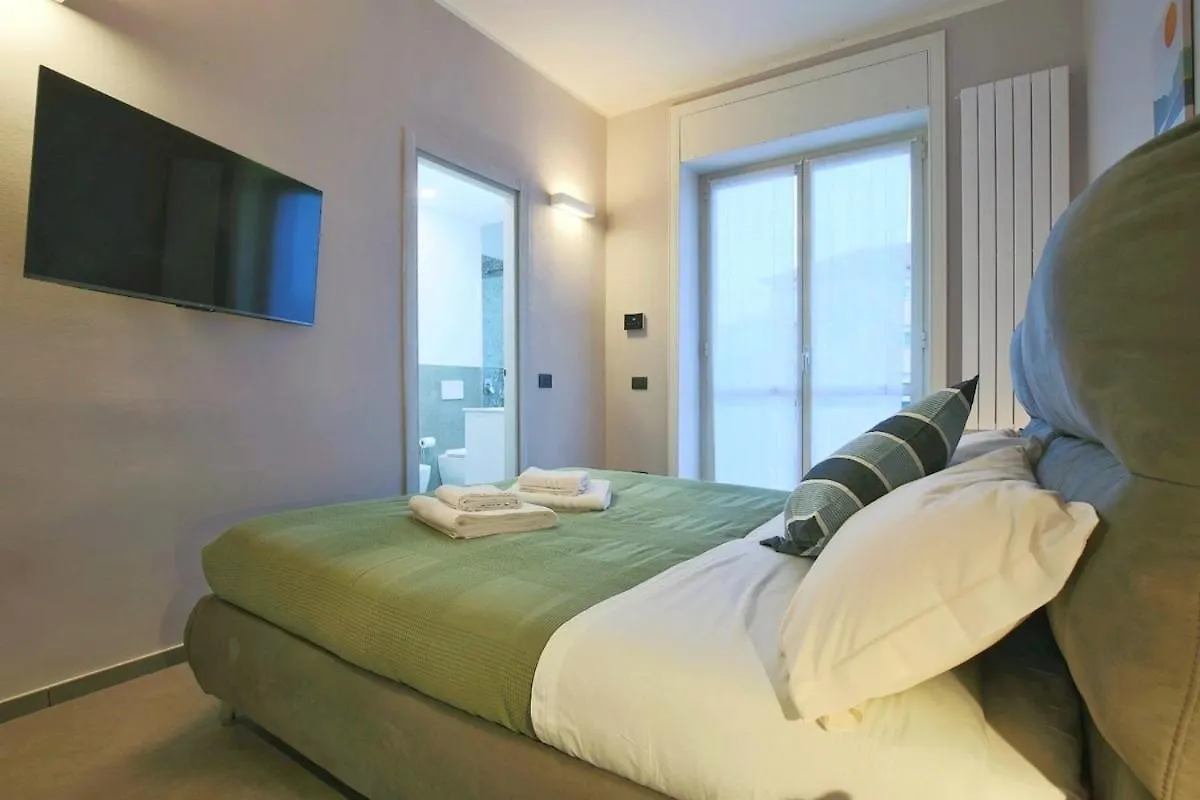 Wide & Bright 2 Bedroom Flat 50M From M4 Station Milão