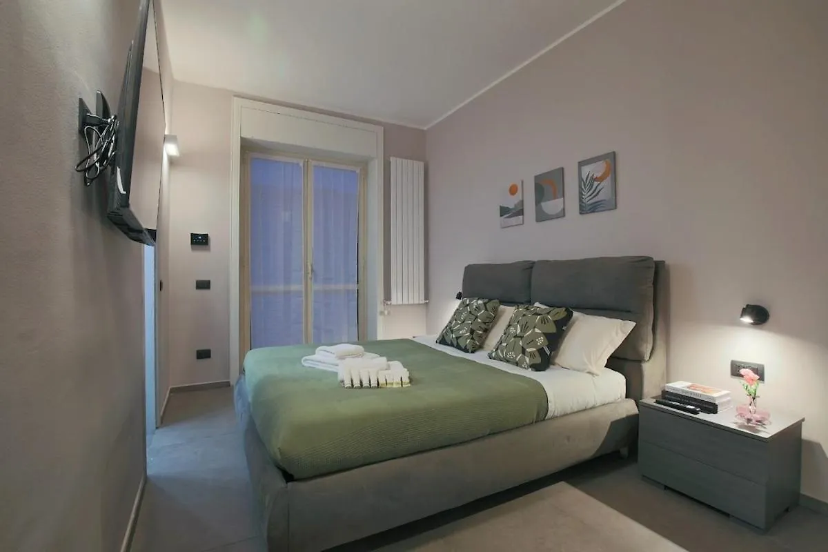 Wide & Bright 2 Bedroom Flat 50M From M4 Station Milão 0*,