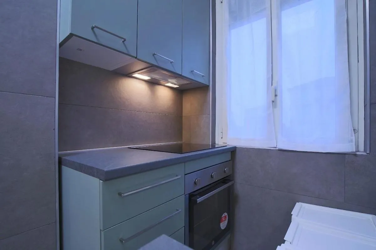 Apartamento Wide & Bright 2 Bedroom Flat 50M From M4 Station Milão Itália