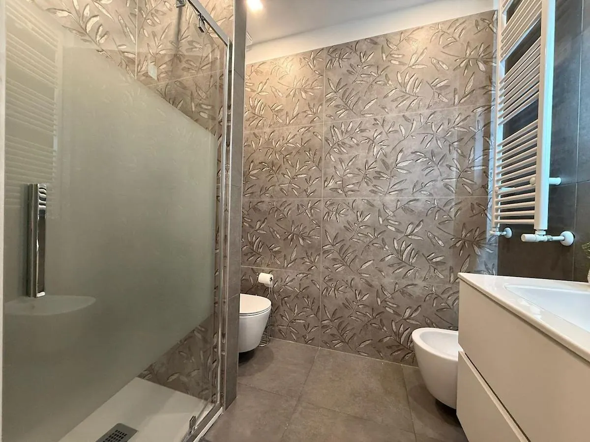Apartamento Wide & Bright 2 Bedroom Flat 50M From M4 Station Milão Itália