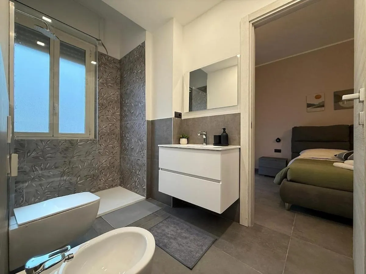 Wide & Bright 2 Bedroom Flat 50M From M4 Station Milão
